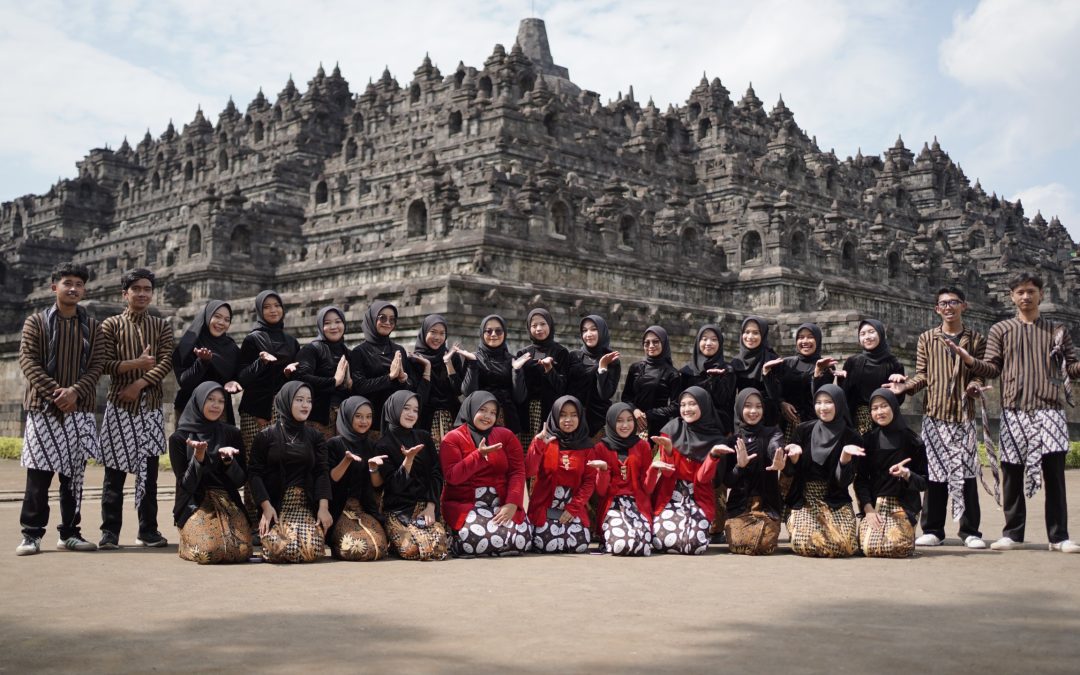 Festival Merdeka Belajar PGSD UNIMMA: Wujudkan Semangat Belajar di Situs Warisan Dunia Candi Borobudur