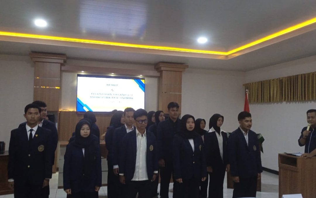 Dekan FKIP UNIMMA Melantik Organisasi Mahasiswa Tahun Akademik 2025/2026